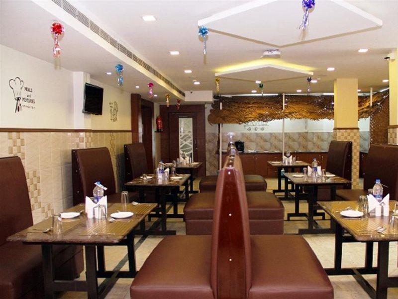 Отель Poppys S.E.T Residency Кумбаконам Экстерьер фото